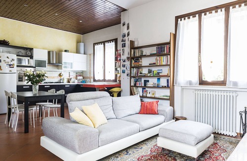 Borgo Trento Apartment | Large apartment 500m from the historic center and 1.4km from the Arena