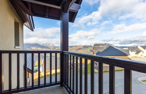 Germ Apartment | Large Apartment for 6 with Parking in Peyragudes