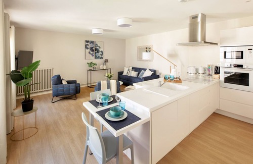 Angouleme Apartment | Large apartment in the heart of Angoulême near the Cathedral