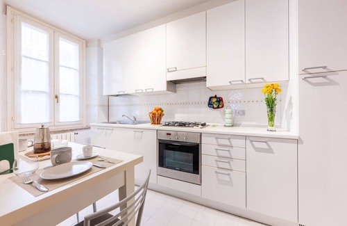 Parma City Centre Apartment | Large Apartment in the Historic Center of Parma