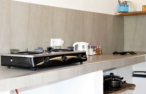 Thiranagama Apartment | large apartment with balcony 100 m to the beach in Hikkaduwa - Sri Lank