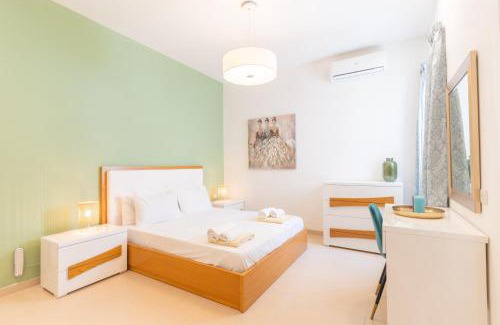 Tal-Ibrag Apartment | Large apartment with pool