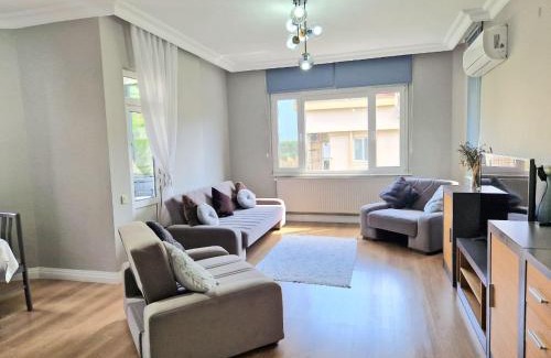 Konyaalti Apartment | Large Apartment with sea view