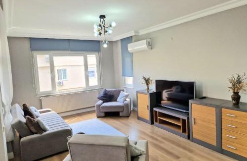 Konyaalti Apartment | Large Apartment with sea view