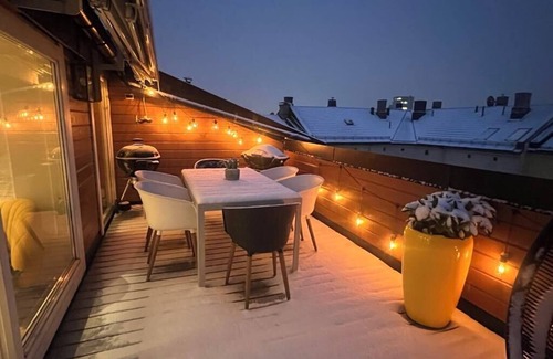 Grunerlokka Apartment | Large apartment with sunny roof terrace and parking