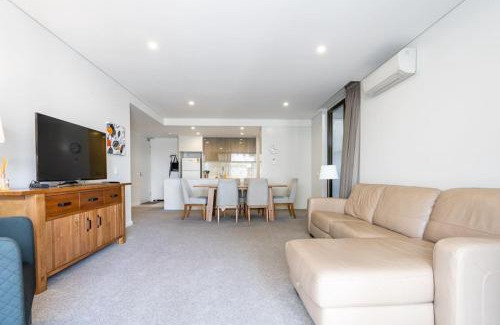 Barton Apartment | Large Barton Courtyard Apartment near Parliament - Hosted by Canstay