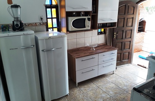 Arraial do Cabo House | Large Beach House WIFI, Pool + BBQ, 03 Bedrooms (1 Suite), Gardens, 4 beds