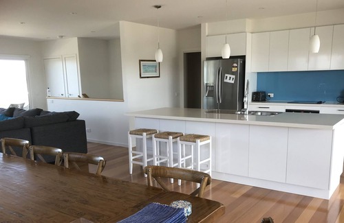 Cape Paterson House | Large beachfront home at Cape Paterson - modern beach house