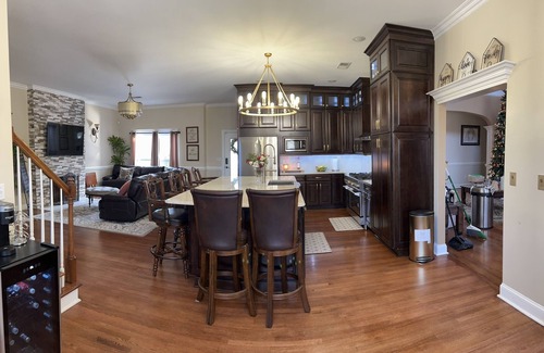 Southaven House | Large, beautiful family retreat - country setting, 15 minutes from Graceland!