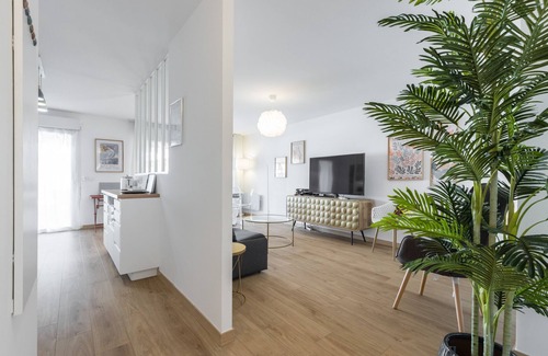 Quartier du Port Apartment | Large Brand New 2 Bdr at Nice Port