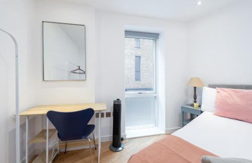 Shoreditch Apartment | Large Bright 4-Bedroom Flat, heart of Shoreditch, large balcony