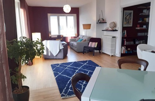 Saint-Nazaire Apartment | Large, bright apartment in the heart of the city