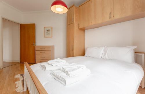Tower Hill Apartment | Large & Central 2BD Flat - Tower Hill