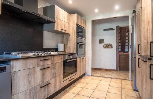Champagny-en-Vanoise Ski Chalet | Large chalet for 19 people - Swimming pool - Jacuzzi - Sauna - Games room - Petanque