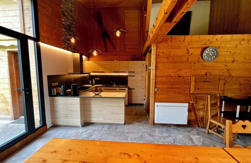 Mont-de-Lans Ski Chalet | Large chalet at the foot of the slopes, 8 bedrooms and 8 bathrooms and sauna
