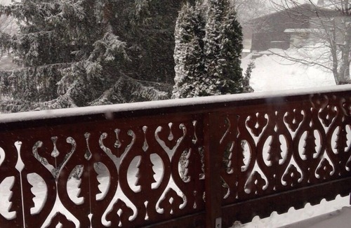 Vallorcine Ski Chalet | Large chalet close to Chamonix Mont Blanc and 400m from the Balme cable car