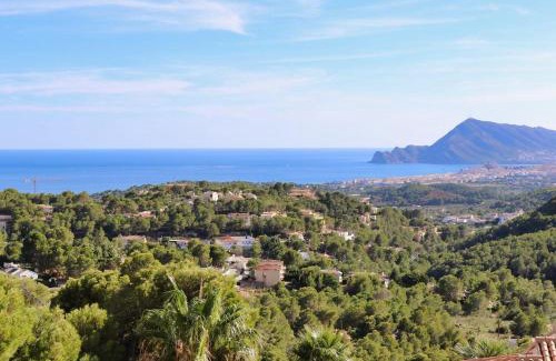 Altea la Vella Ski Chalet | Large chalet with private pool