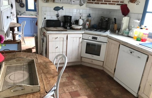 Noirmoutier-en-l'Ile Villa | Large charming house on the beach at Luzéronde