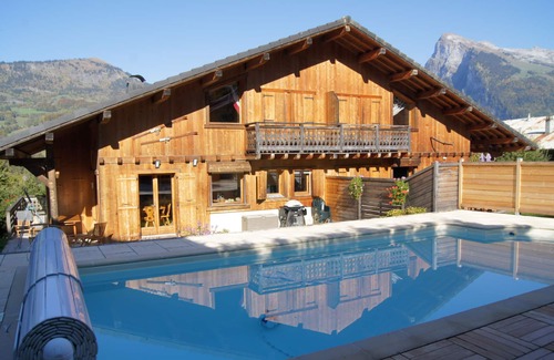 Samoens Ski Chalet | Large charming chalet in samoens, private pool, 3 mns from Grand Massif ski lif