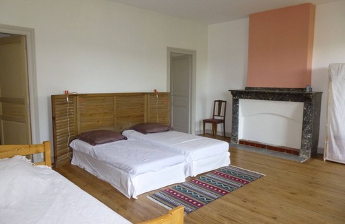 Cepie House | Large charming house, 2 swimming pools in wooded grounds, 9 bedrooms, sleeps 22.