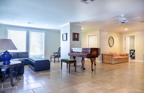 Clodine Resort | Large Charming Private Resort Near Galleria Pool HotTub SteamRoom Gym