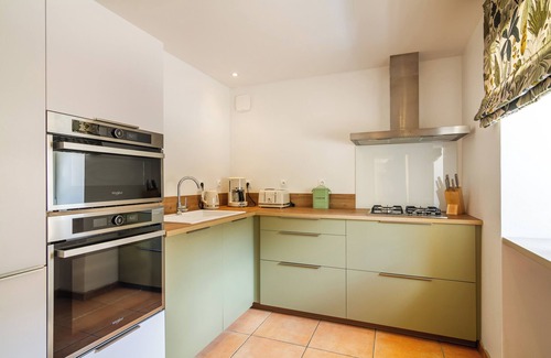 Sarlat-la-Caneda Historic Center Cottage | Large comfortable cottage (4 *) with terrace, garden and private heated pool.