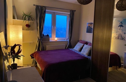 Woolwich Riverside House | Large comfortable double room close to Woolwich and Greenwich, London
