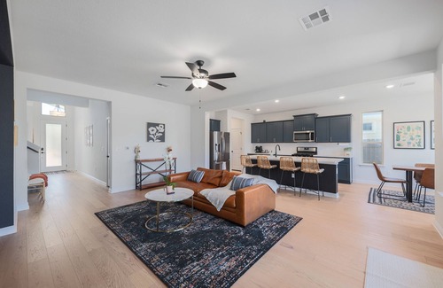 Austin House | Large & Cozy! - 8 Mins from Circuit of the Americas