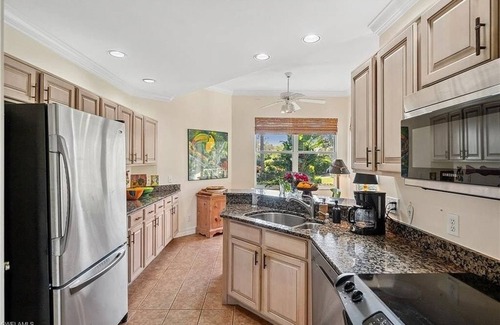 North Naples Condo | Large Deluxe 2-bedroom Condo in Bay Forest Naples Minutes to Beach - 30 day min.