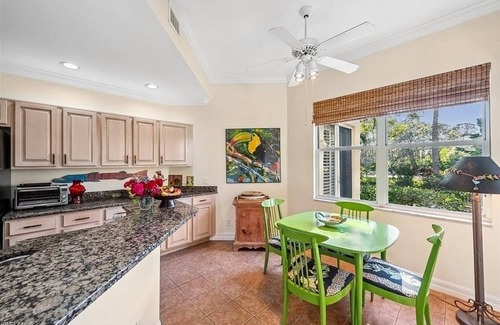 North Naples Condo | Large Deluxe 2-bedroom Condo in Bay Forest Naples Minutes to Beach - 30 day min.