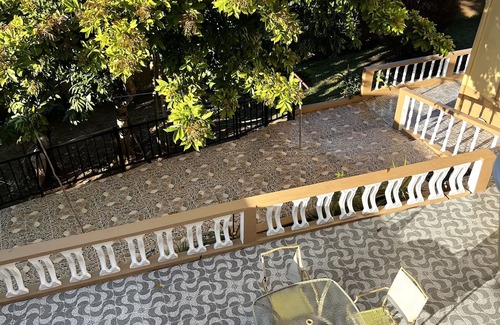 Salt Gut Apartment | Large Deluxe Studio with Balcony 10 minutes drive to Ocho Rios Airport.