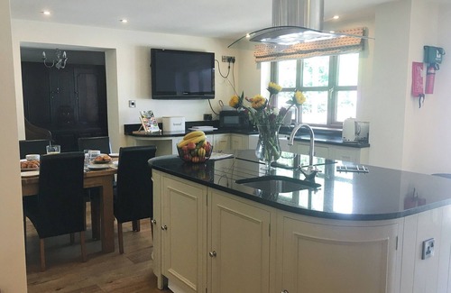 Llangammarch Wells Cottage | Large detached property with an enclosed garden, perfect for children and pets to enjoy.