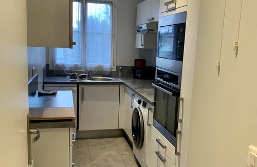Plaisir Condo | Large F3 near Paris and Versailles, ideal for 4!
