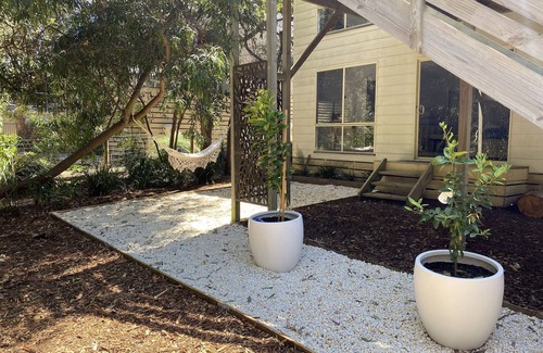 Anglesea House | Large family home with nature walk to beach and amenities