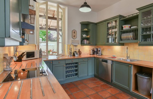 Bonnes House | Large family house with pool close to a river