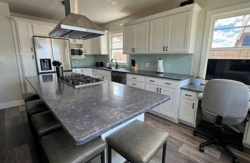 Idaho Falls House | Large Family & Pet Friendly Home