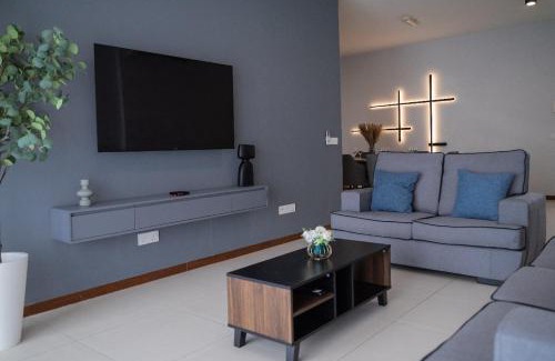 Tanjung Bungah Apartment | Large Family Seaview Suite 3 Rooms by The Only Bnb