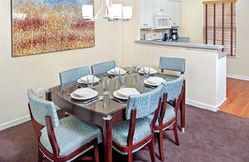 Berkeley Condo | Large Family Vacation Condo. 4BDR/4BA for 12. Full Amenities. Near Attractions.