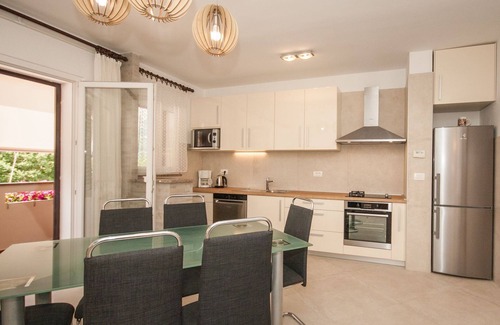 Baska Apartment | Large flat with 3 air conditioning units, WiFi, BBQ, car park
