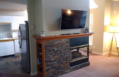 Blackcomb House | Large Four Bedroom Townhome Sleeps 9 Comfortably, At The Base Of Blackcomb