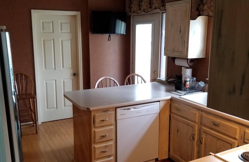 High Point House | Large Friendly Home with Lots of Room for Entertaining