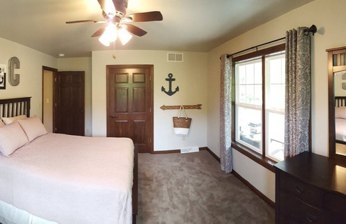 Fish Creek House | Large Guest House located within the town of Fish Creek