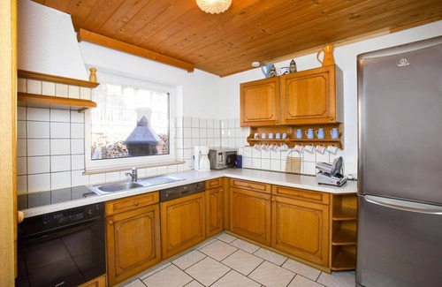 Huben House | Large holiday home with garden and balcony in Ötztal