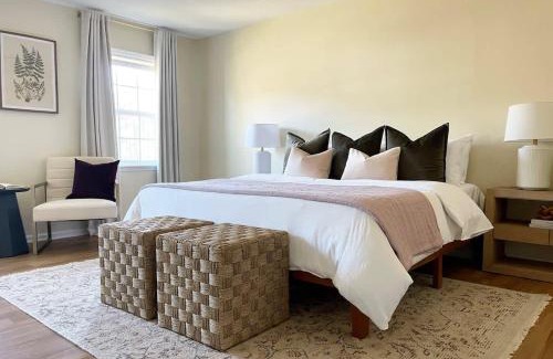 Whitemarsh Island House | Large Home Sleeps 10 Beach & Downtown Dog Heaven
