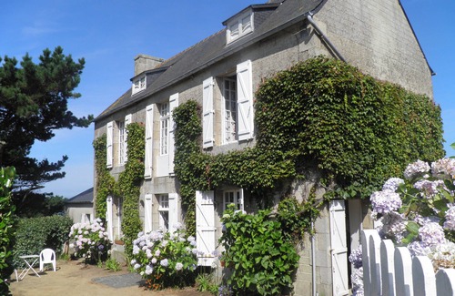 Plougrescant House | Large house by the sea, magnificent panorama