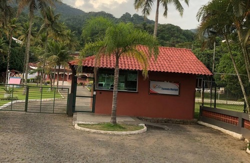 Fazenda Muriqui House | Large house in gated community with private beach