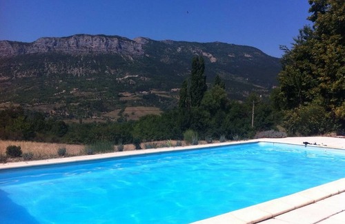 Cornillac House | Large house of character, Drôme Provençale, Tranquility, 12 people;