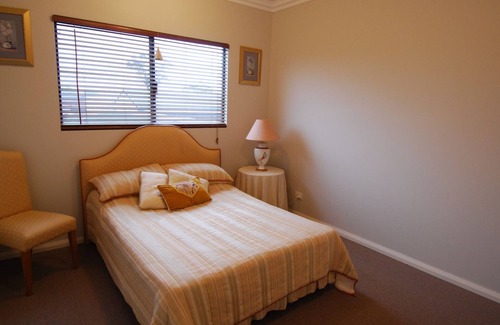 Dumbarton Other | Large House on Acreage+River+BeautifulViews+sleeps14+Hire of optional gypsy vans