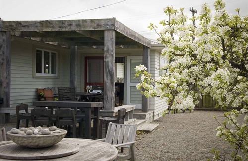 Martinborough House | Large house w/Central Location, 5 minutes walk to several Vineyards.