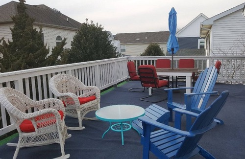 Caine Woods House | Large house, walk to beach and bay. Close to golf and Delaware State Park.
